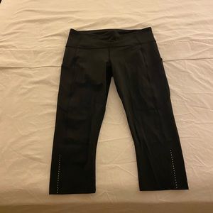 Lululemon 
Fast and Free Reflective High-Rise Crop 19"